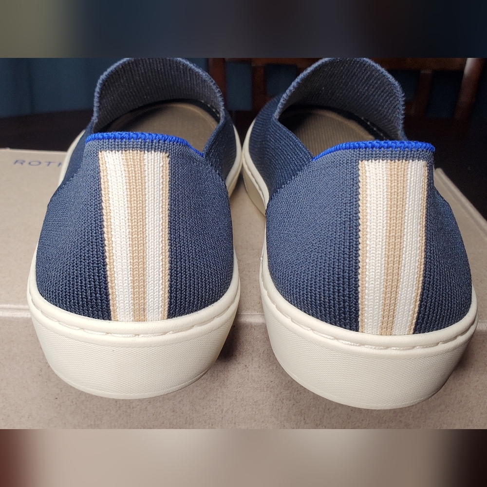 ROTHY'S THE ORIGINAL SLIP ON SNEAKER IN NAVY - Picture 5 of 8